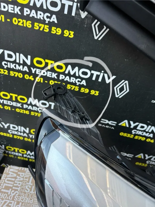 Renault Megane 4 Megane 4-IV 2016-2020 Joy Sağ Far Lambası 260106827R -Renault Mais çıkma parça - Aydın Otomotiv - görsel 2