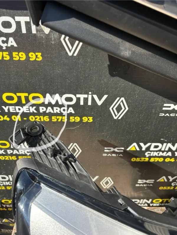 Renault Megane 4 Megane 4-IV 2016-2020 Joy Sağ Far Lambası 260106827R -Renault Mais - Aydın Otomotiv