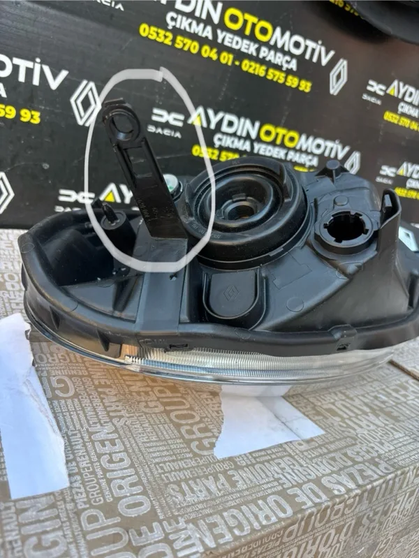 Renault Kangoo 3 Kango 3-III 2008-2012 Sağ Ön Far Lambası 7701068178 -Renault Mais çıkma parça - Aydın Otomotiv - görsel 2