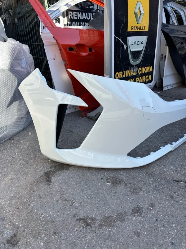Renault Clio 5 CLİO 5 2023-2026 ÖN TAMPON BEYAZ FABRİKASYON HATASIZ AYARINDA RÖTUŞLUK 62010M383R çıkma parça - Aydın Otomotiv - görsel 2