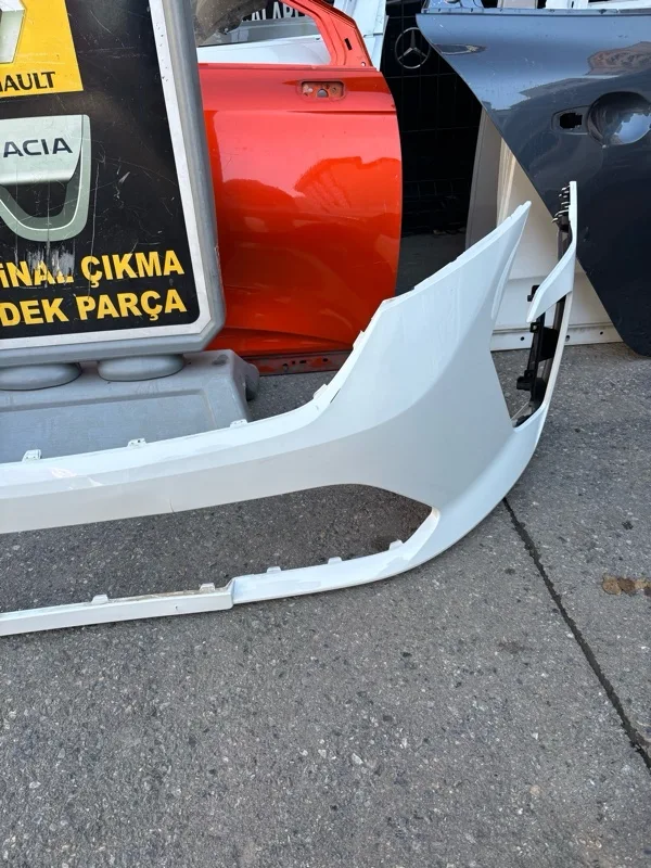 Renault Clio 5 CLİO 5 2023-2026 ÖN TAMPON BEYAZ FABRİKASYON HATASIZ AYARINDA RÖTUŞLUK 62010M383R çıkma parça - Aydın Otomotiv - görsel 3