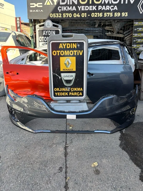Renault Megane 4 MEGANE 4 2021-2026 ÖN TAMPON TİTANYUM GRİ FABRİKASYON HATASIZ AYARINDA SADECE RÖTÜŞLÜK 601980481R - Aydın Otomotiv